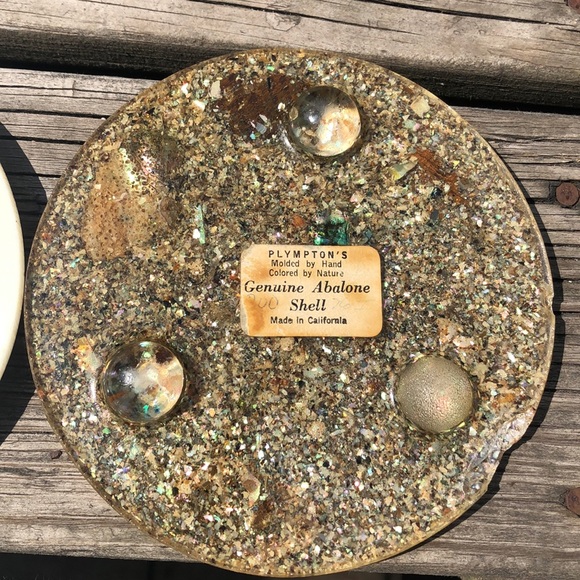 2 Abalone Shell Trivets - Picture 3 of 11